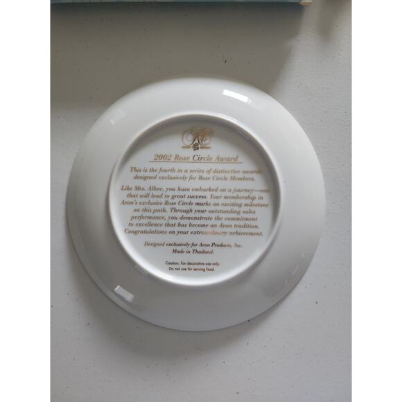 Avon 2002 Rose Circle Award 4th in Series 22K Gold Trim Porcelain Plate LIMITED - Picture 3 of 3